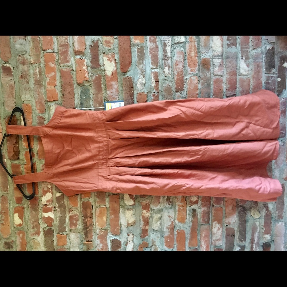 Knee length zipper dress